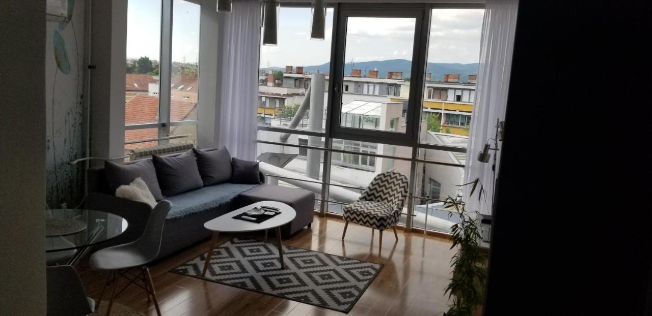 Apartman Lori M Кралево Екстериор снимка