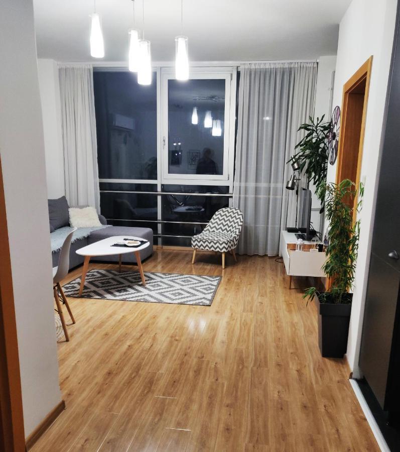 Apartman Lori M Кралево Екстериор снимка