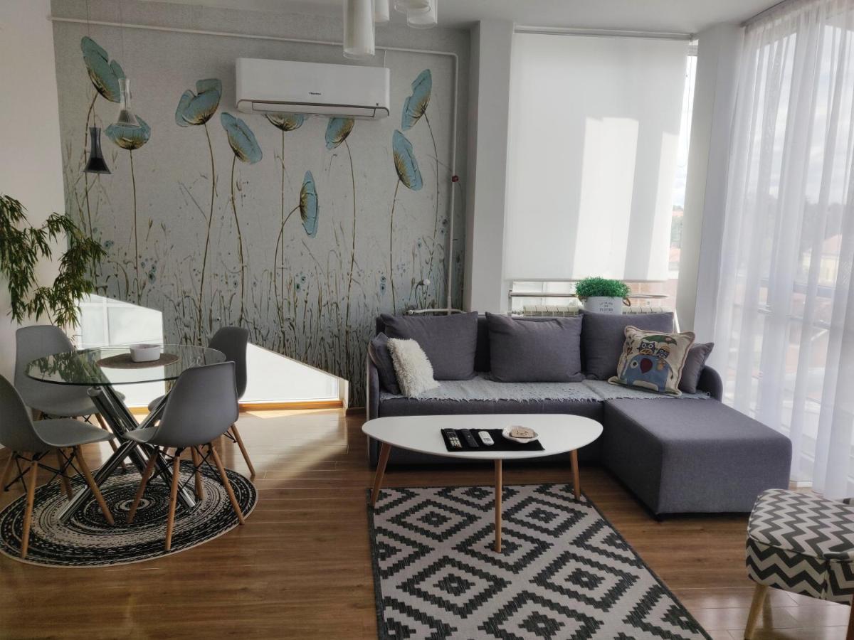 Apartman Lori M Кралево Екстериор снимка